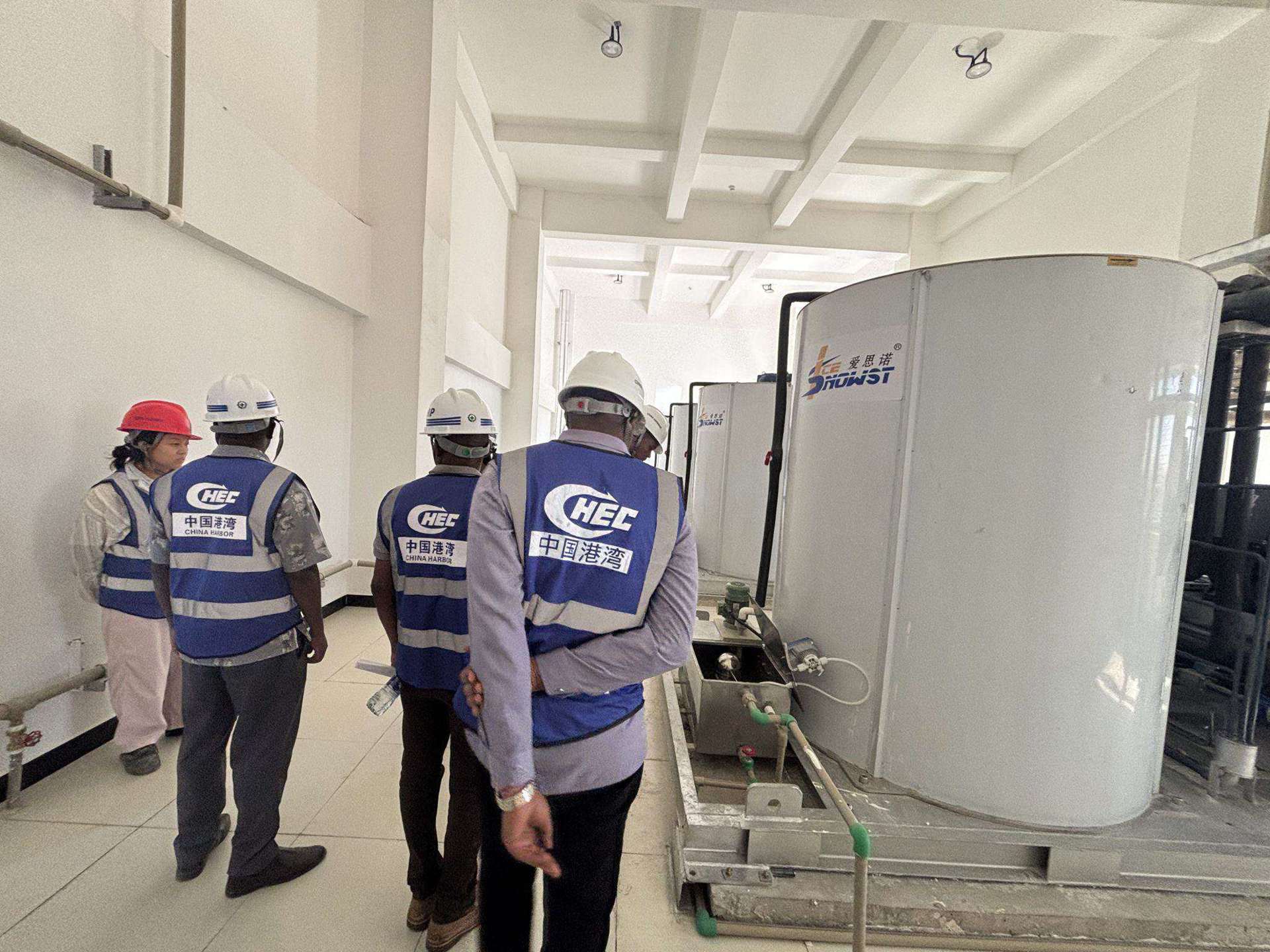 Tanzania Minister of Fisheries Inspects  (3)