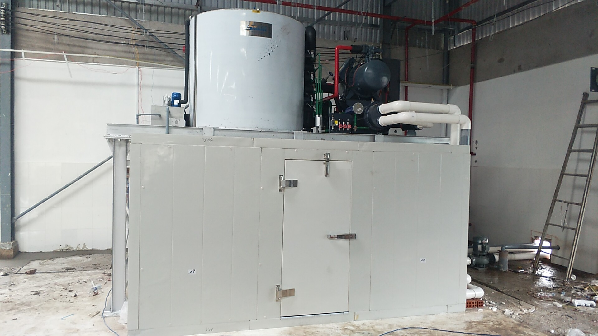 Advantages and maintenance knowledge of flake ice machine in the seafood industry
